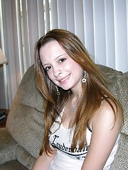 18 Year Old Amateur College Student Modeling And Getting Banged